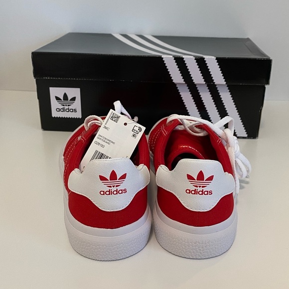 Adidas red skate / casual shoe - Picture 4 of 7